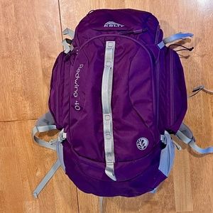 Kelty Redwing 40 Black 22615713BKB in Blackberry------------RARE!!!